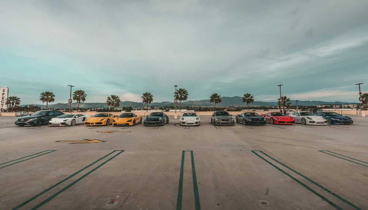 Fahrer-Club mit ausgewählten Events, Maschinen, Gesprächen und verbindlicher Community-Kultur.